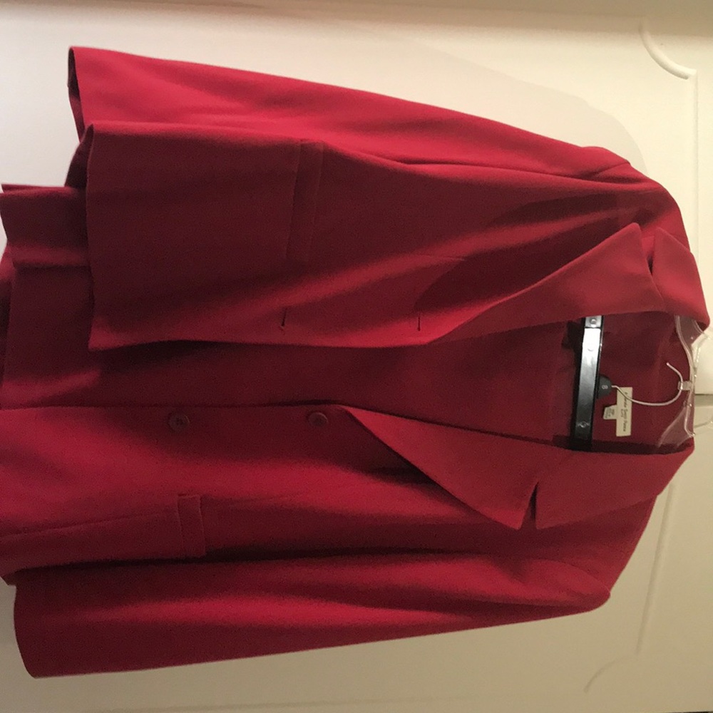Amanda Smith petite suit